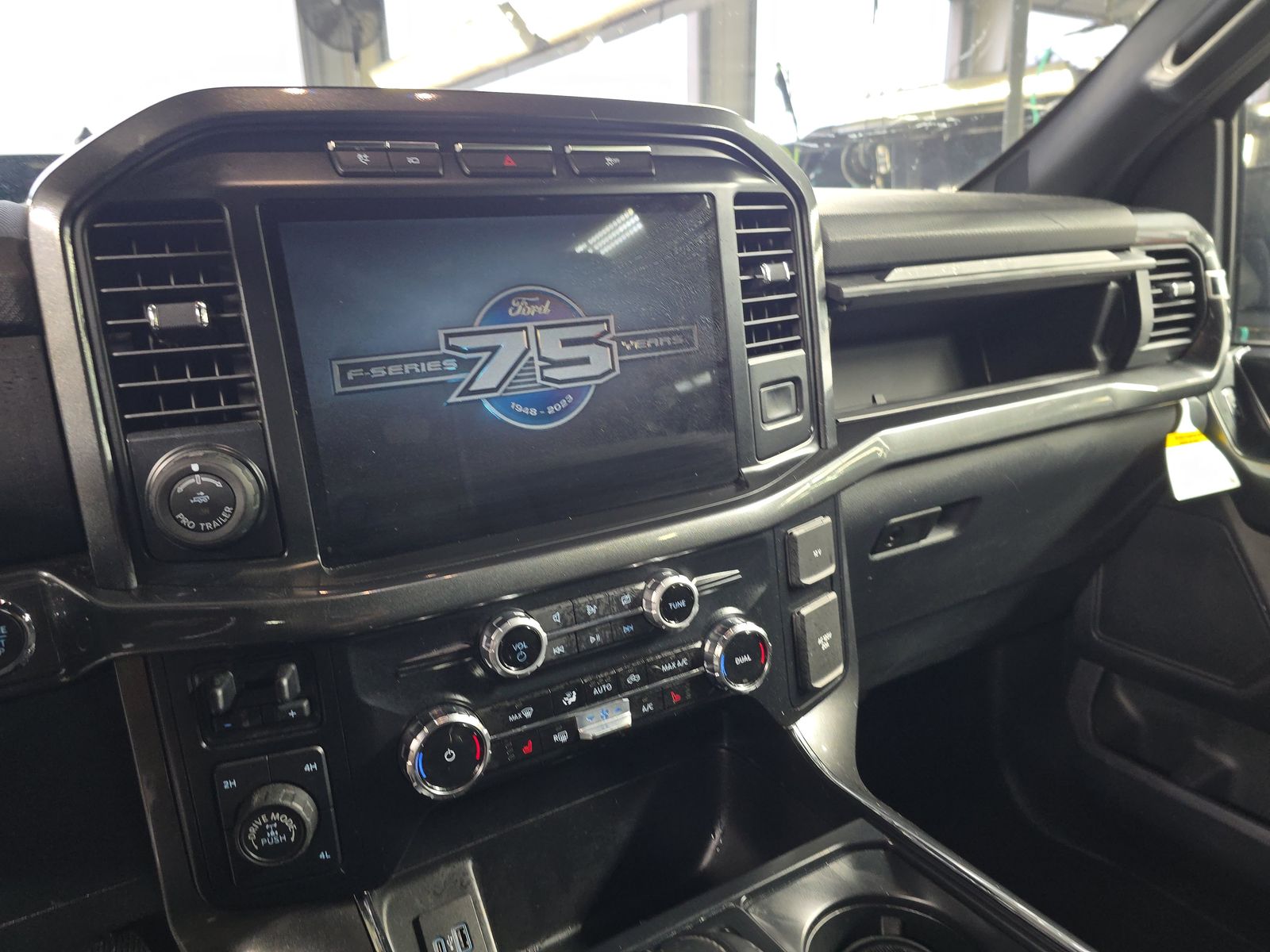 2023 Ford F-150 Hybrid XLT AWD