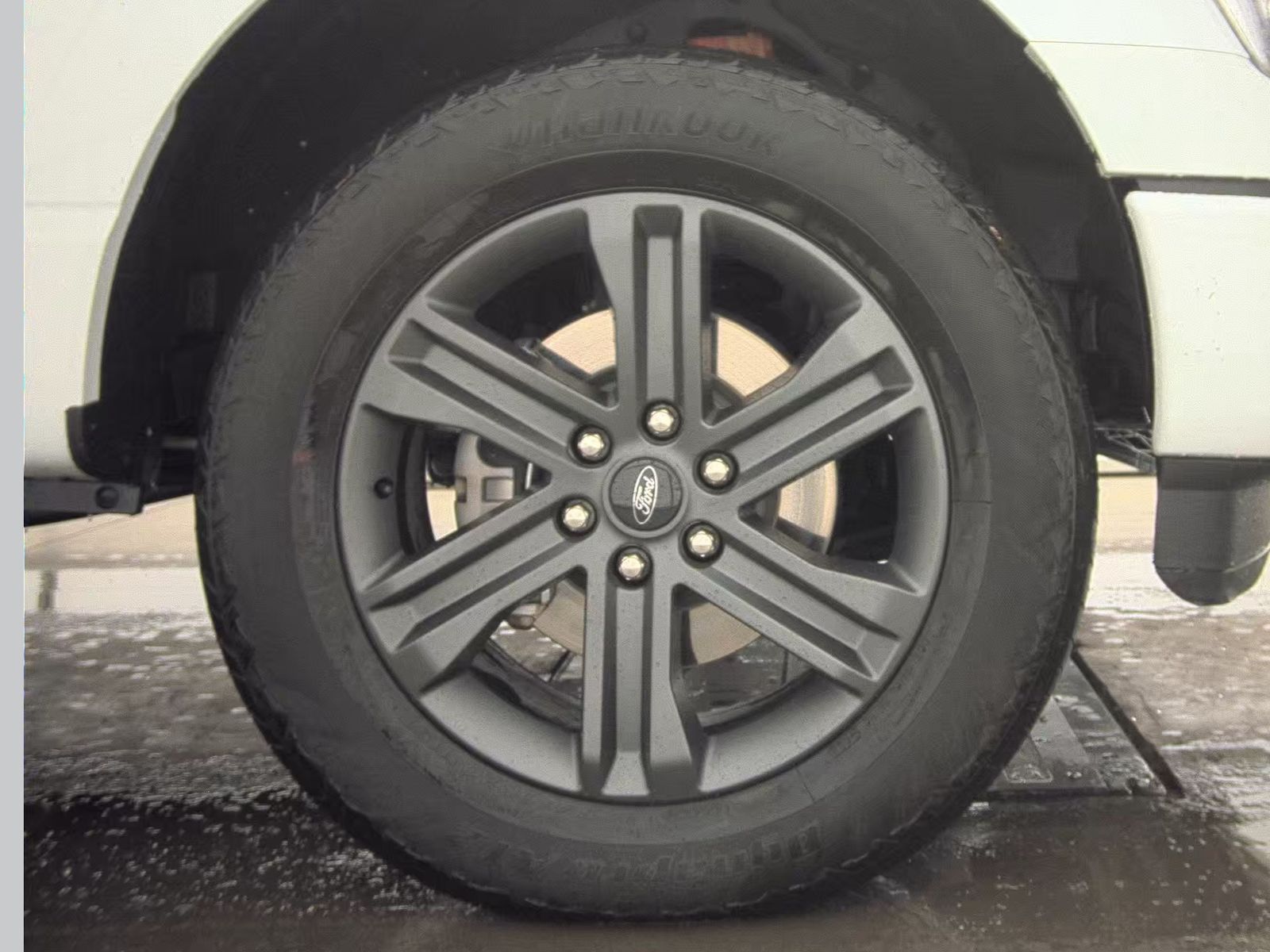 2023 Ford F-150 Hybrid Lariat AWD