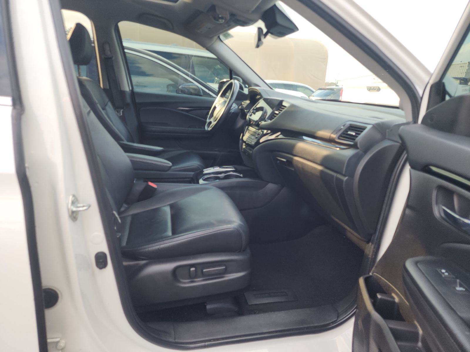 2022 Honda Pilot Touring FWD