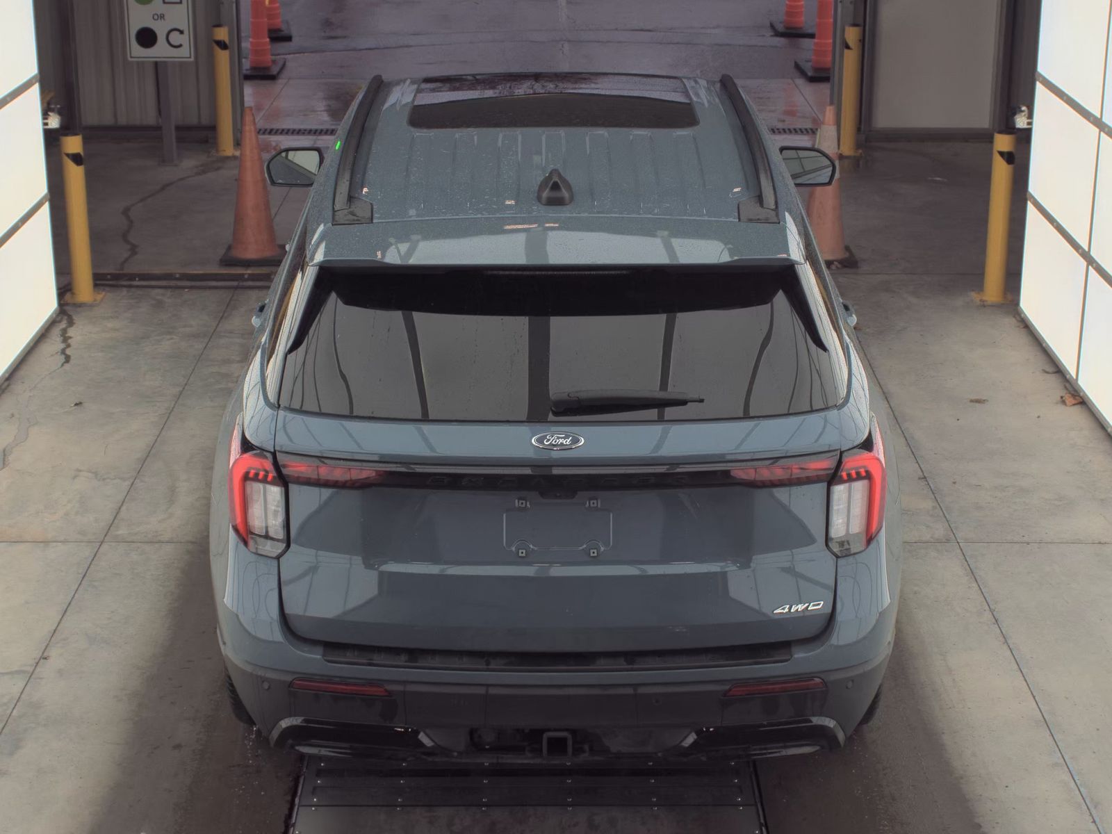 2025 Ford Explorer ST-Line AWD