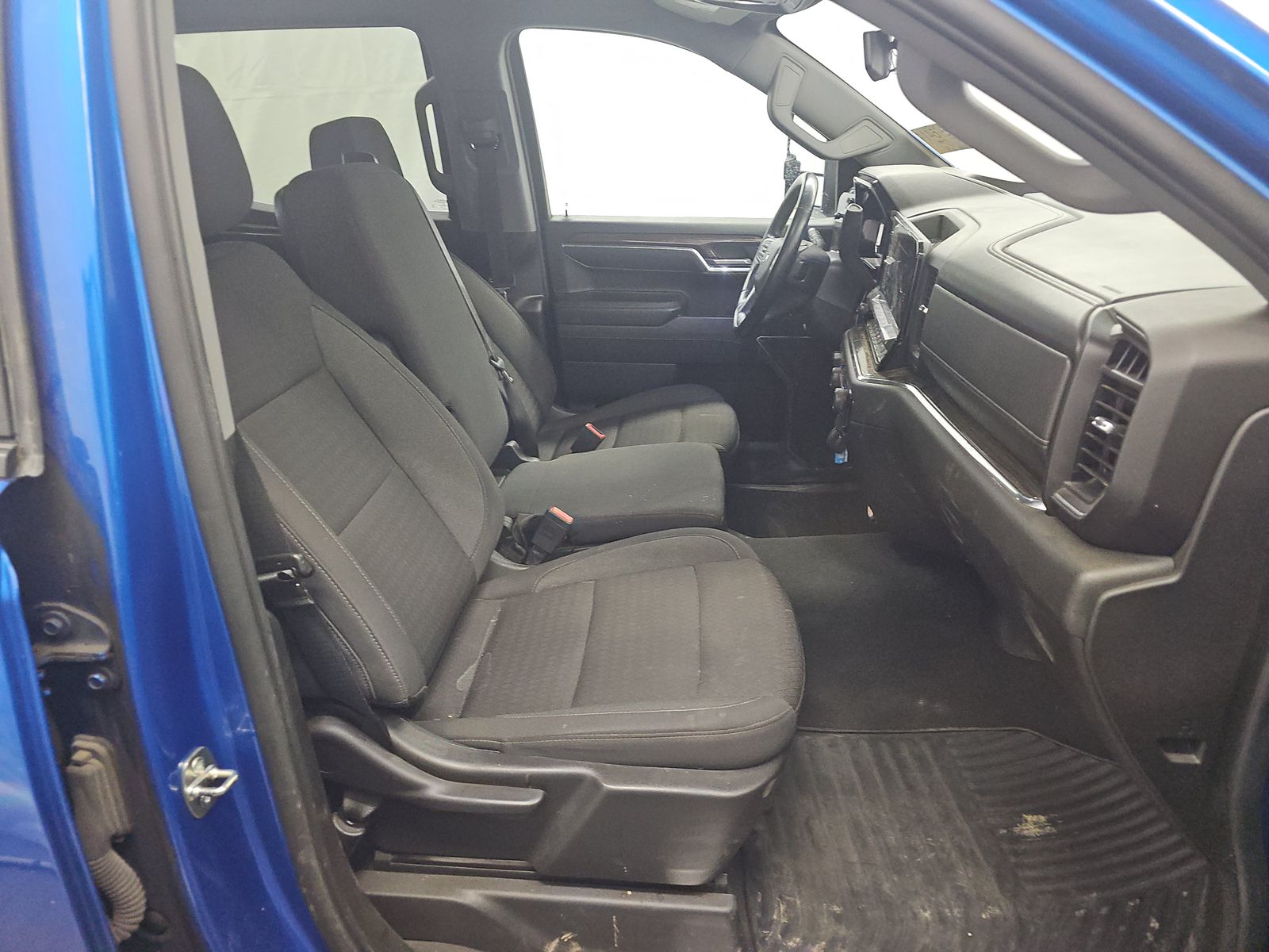 2023 Chevrolet Silverado 1500 RST AWD