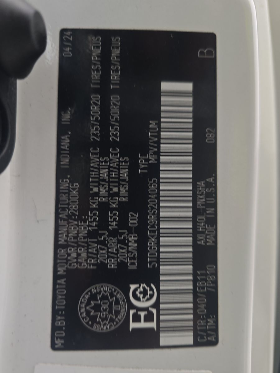 2024 Toyota Sienna XSE FWD