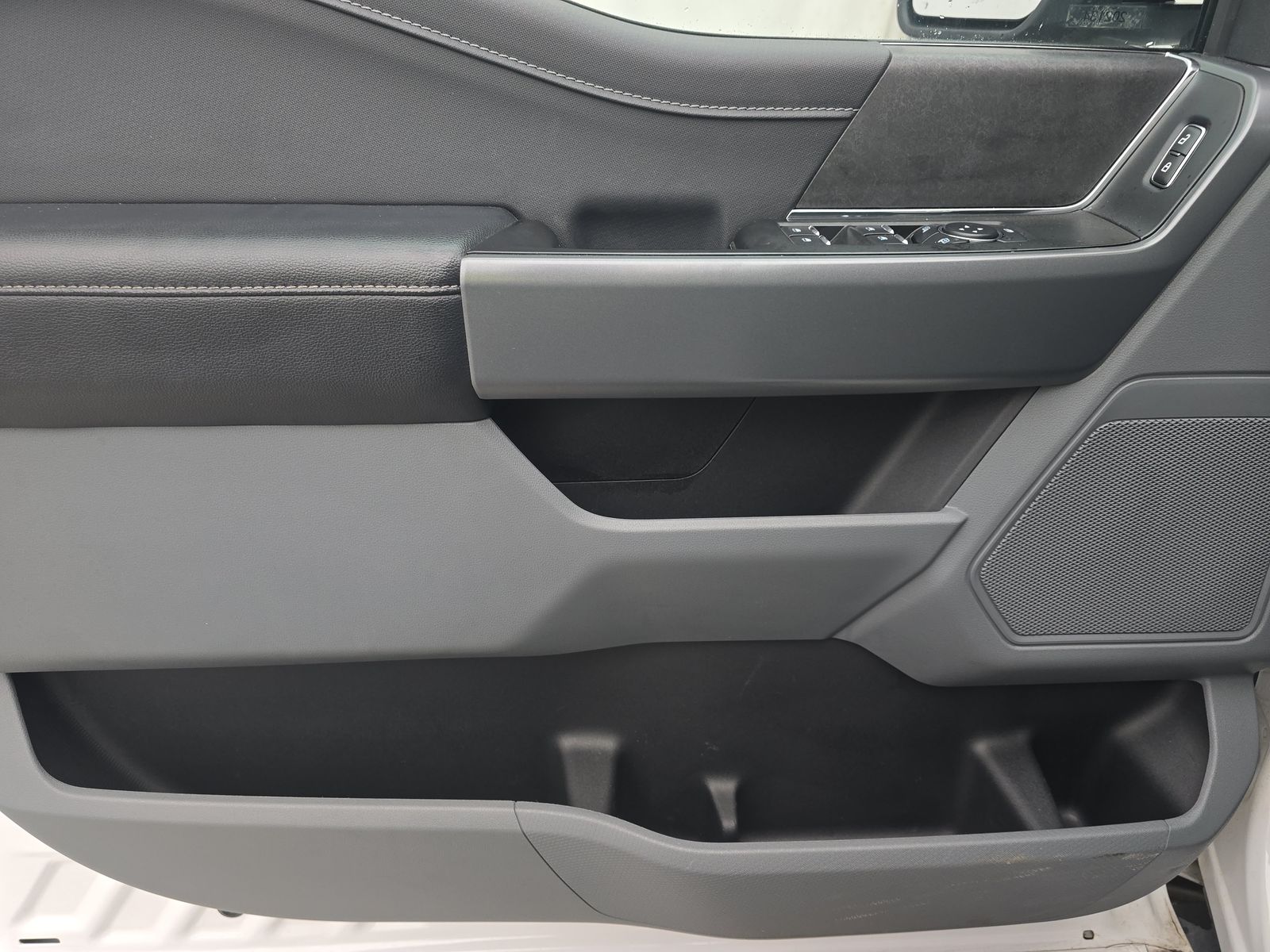 2024 Ford F-150 XLT AWD