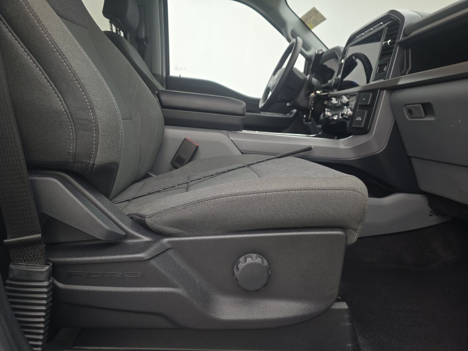 2024 Ford F-150 XLT AWD