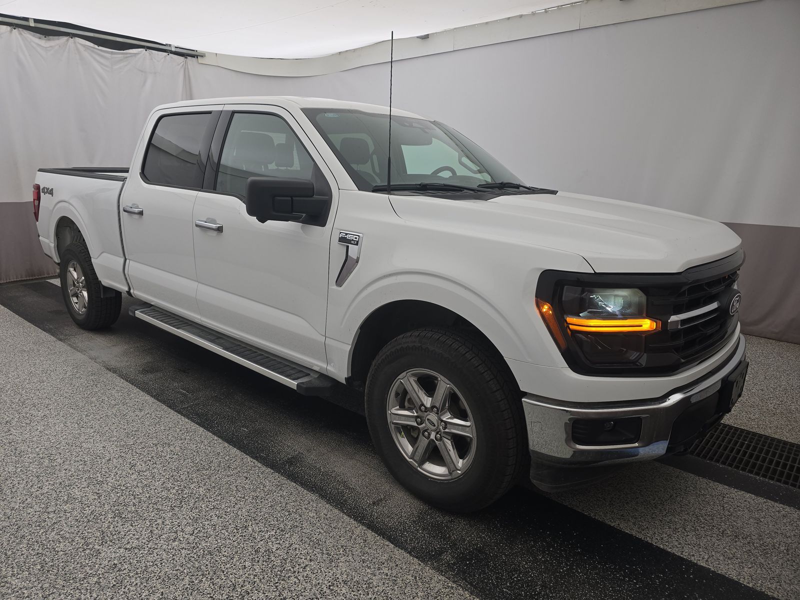 2024 Ford F-150 XLT AWD