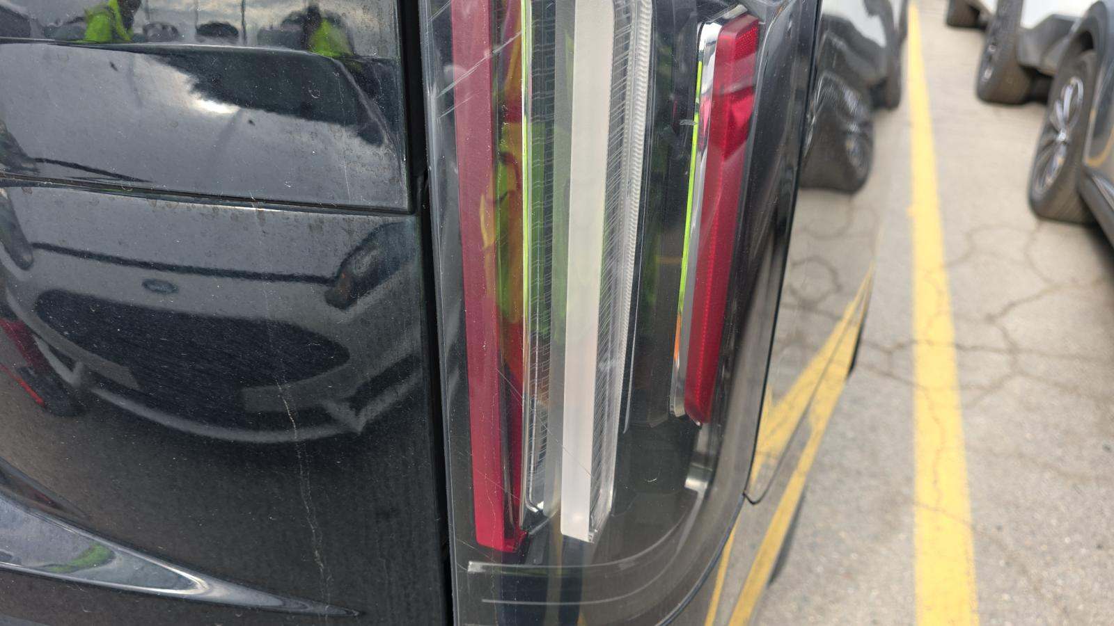 2023 Cadillac Escalade ESV Sport AWD