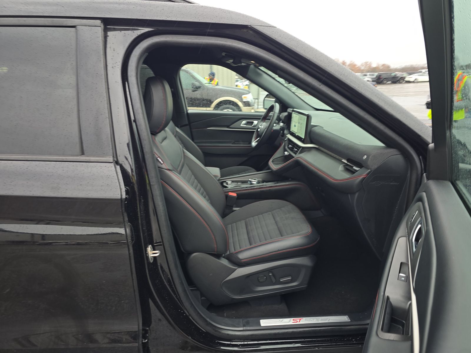 2025 Ford Explorer ST-Line AWD