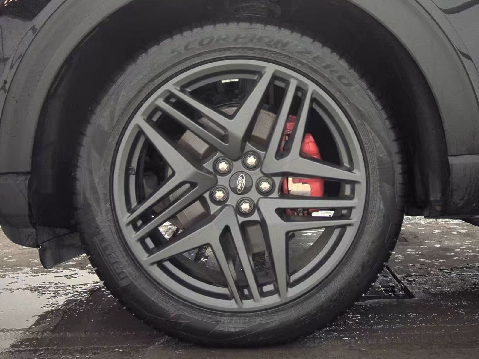 2025 Ford Explorer ST-Line AWD