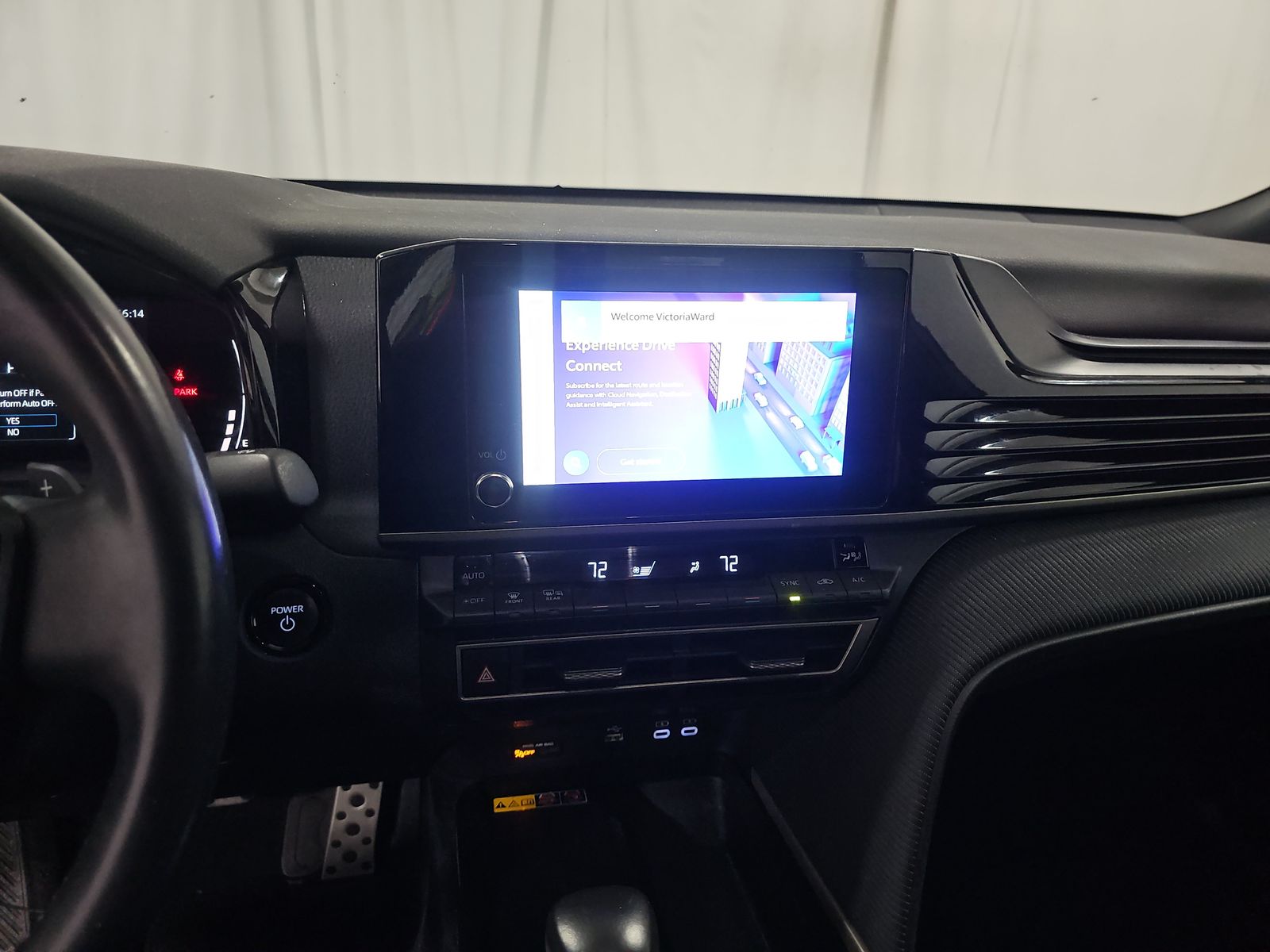 2025 Toyota Camry SE FWD