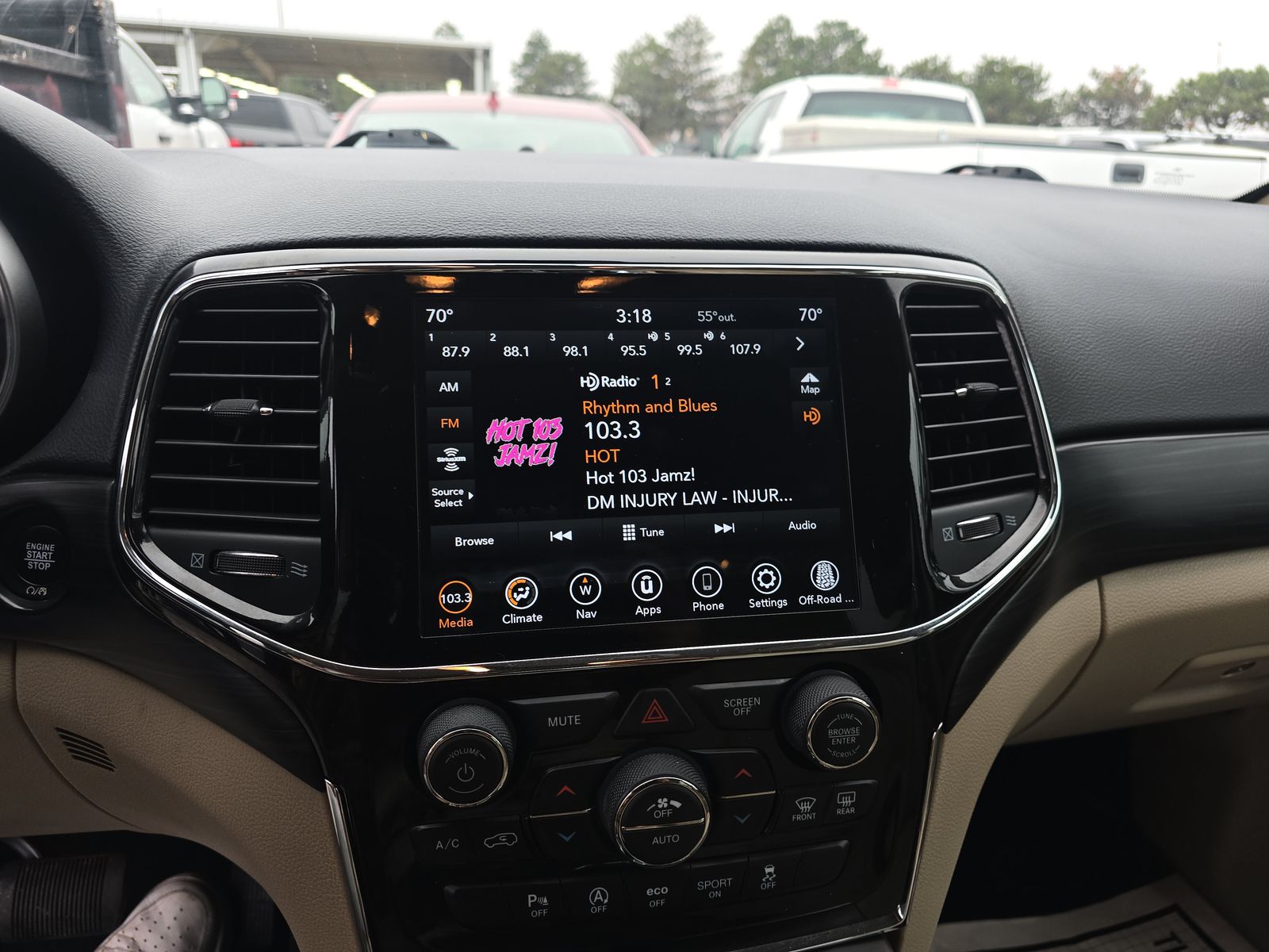 2022 Jeep Grand Cherokee Laredo E AWD