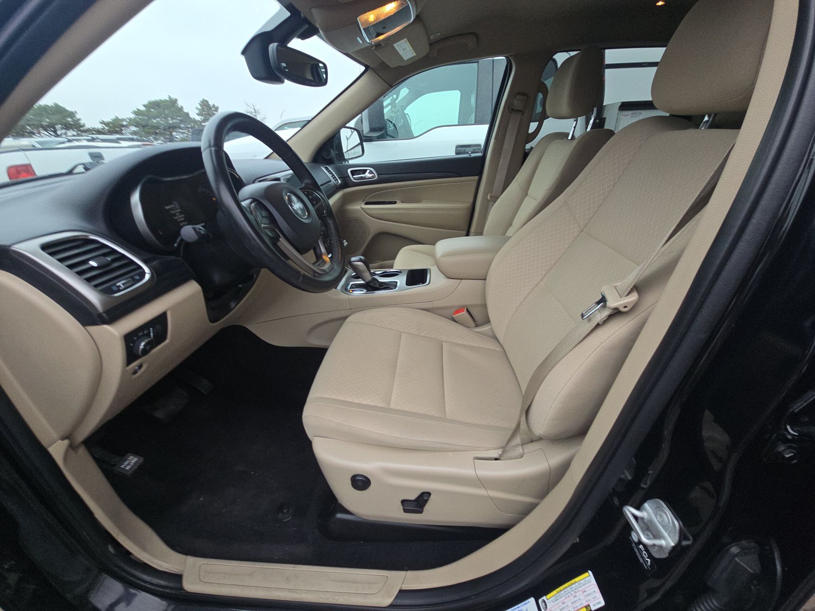 2022 Jeep Grand Cherokee Laredo E AWD