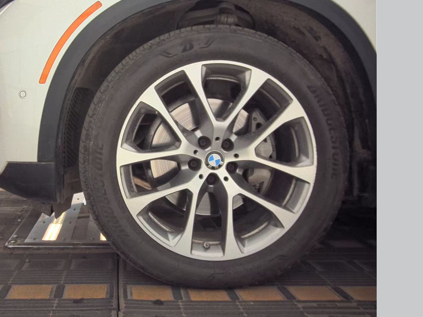 2025 BMW X5 xDrive40i AWD