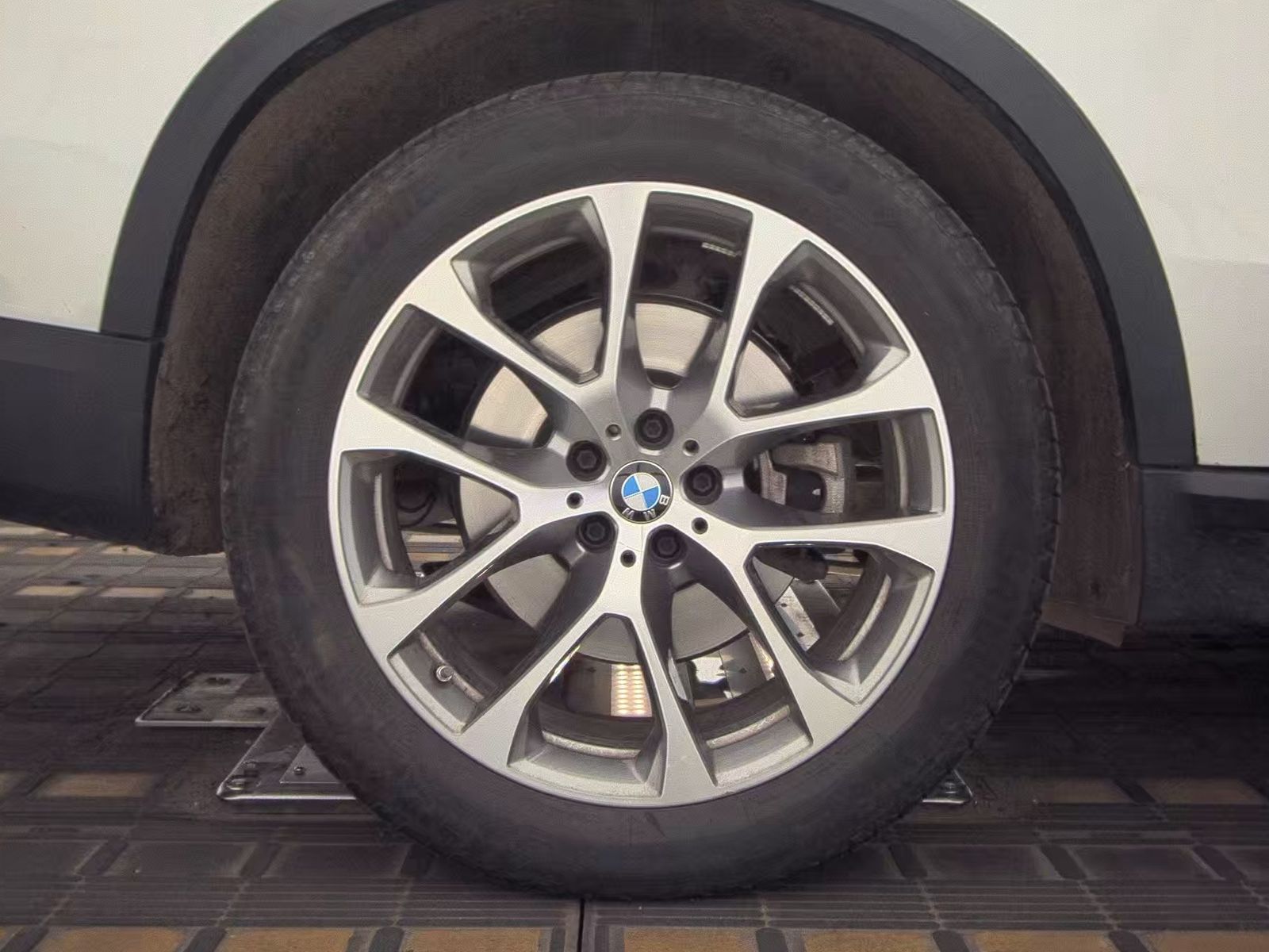 2025 BMW X5 xDrive40i AWD
