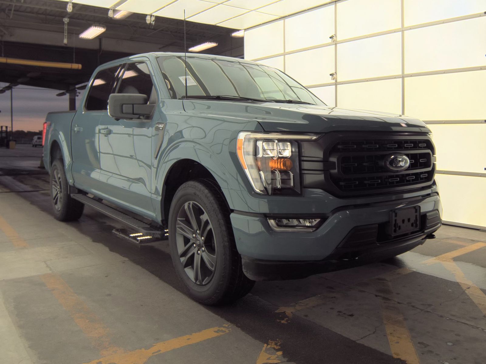 2023 Ford F-150 XLT AWD