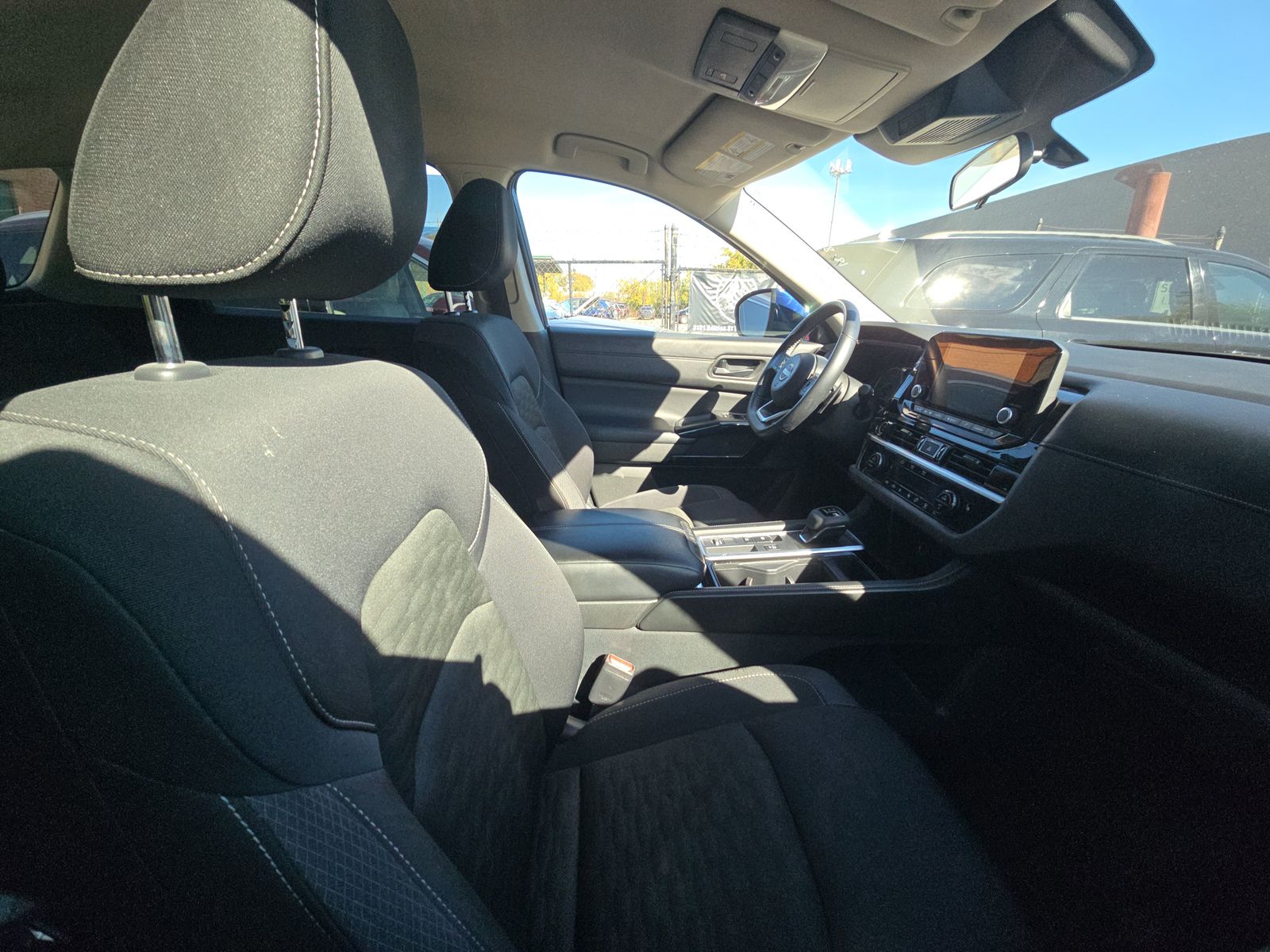 2024 Nissan Pathfinder SV FWD