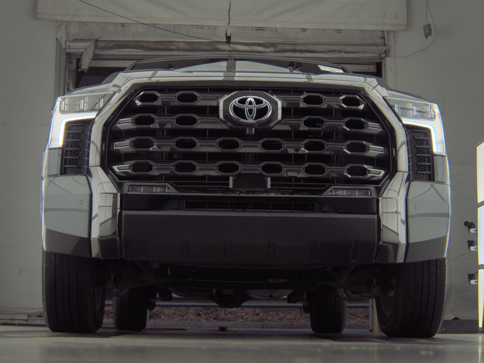 2023 Toyota Tundra Hybrid Platinum AWD