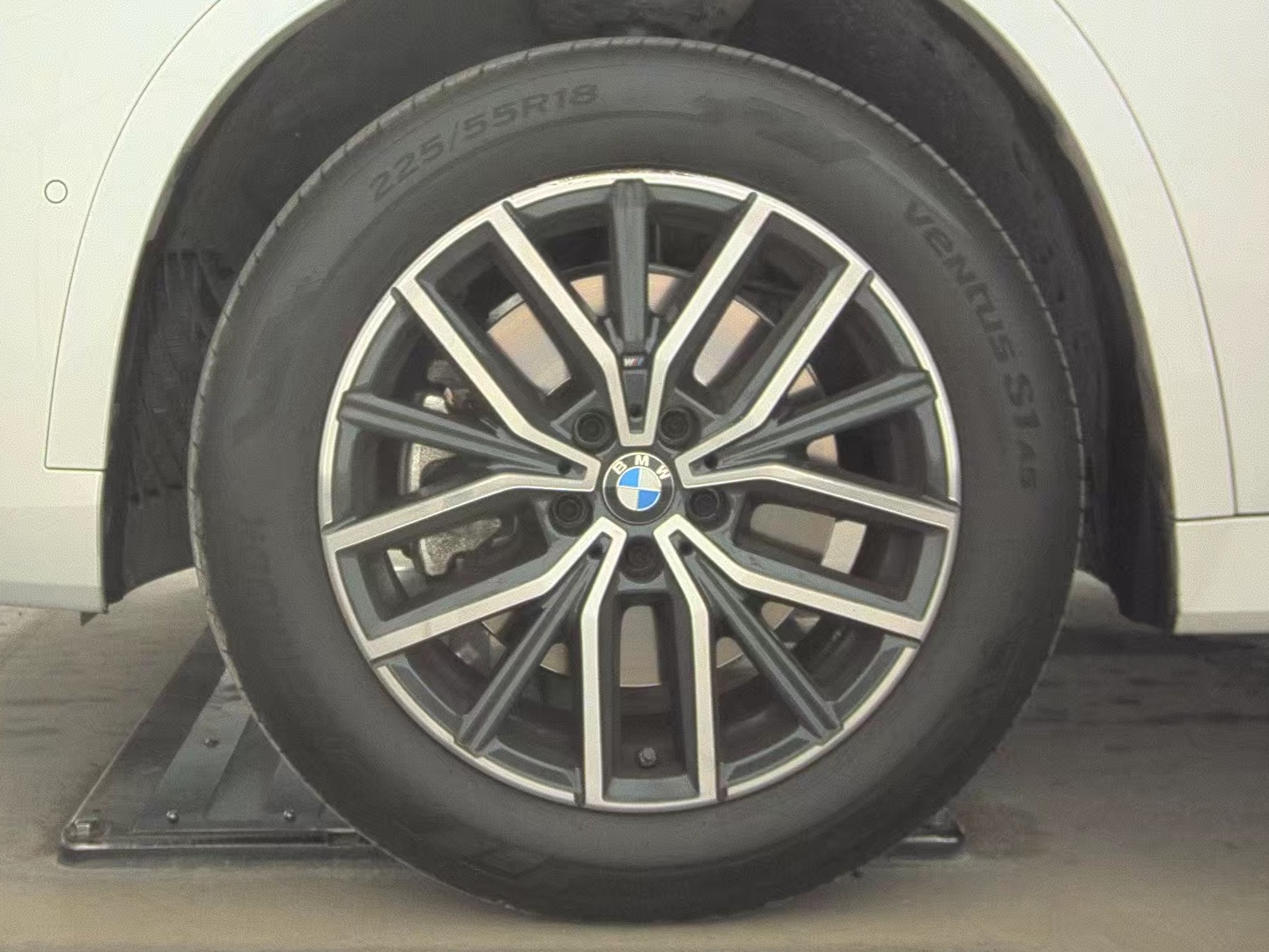 2025 BMW X1 xDrive28i AWD