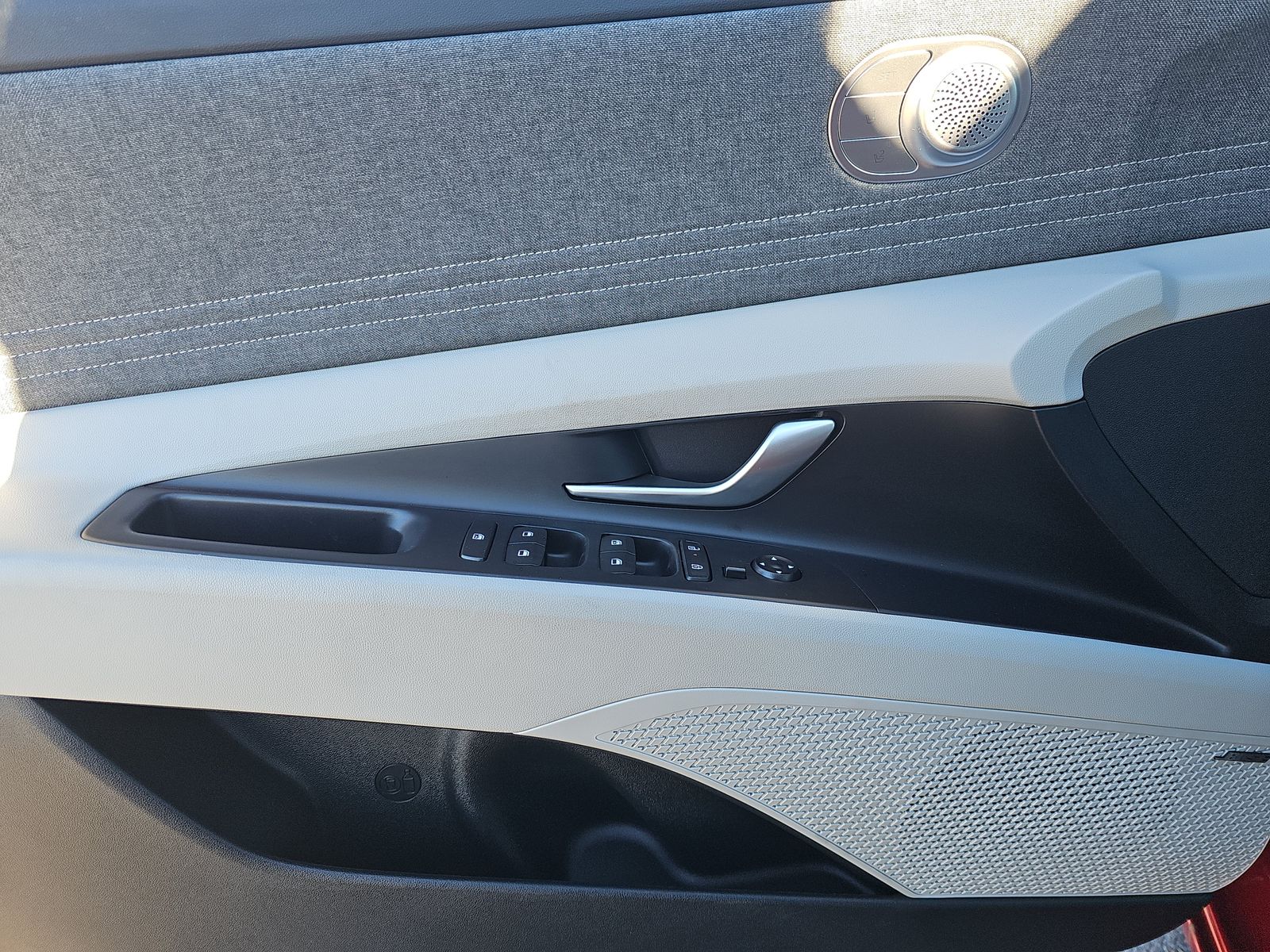 2025 Hyundai Elantra Hybrid Limited FWD