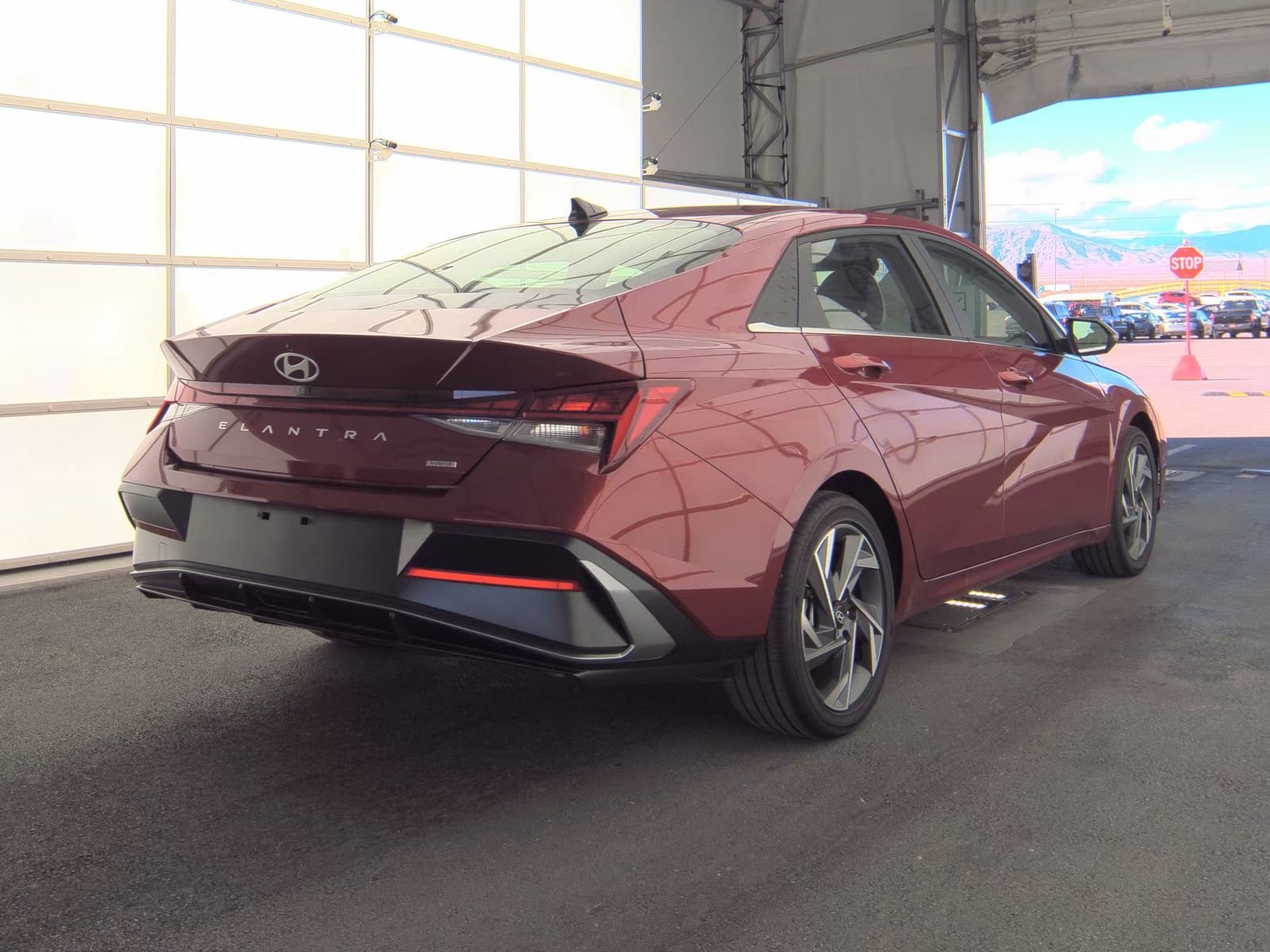 2025 Hyundai Elantra Hybrid Limited FWD