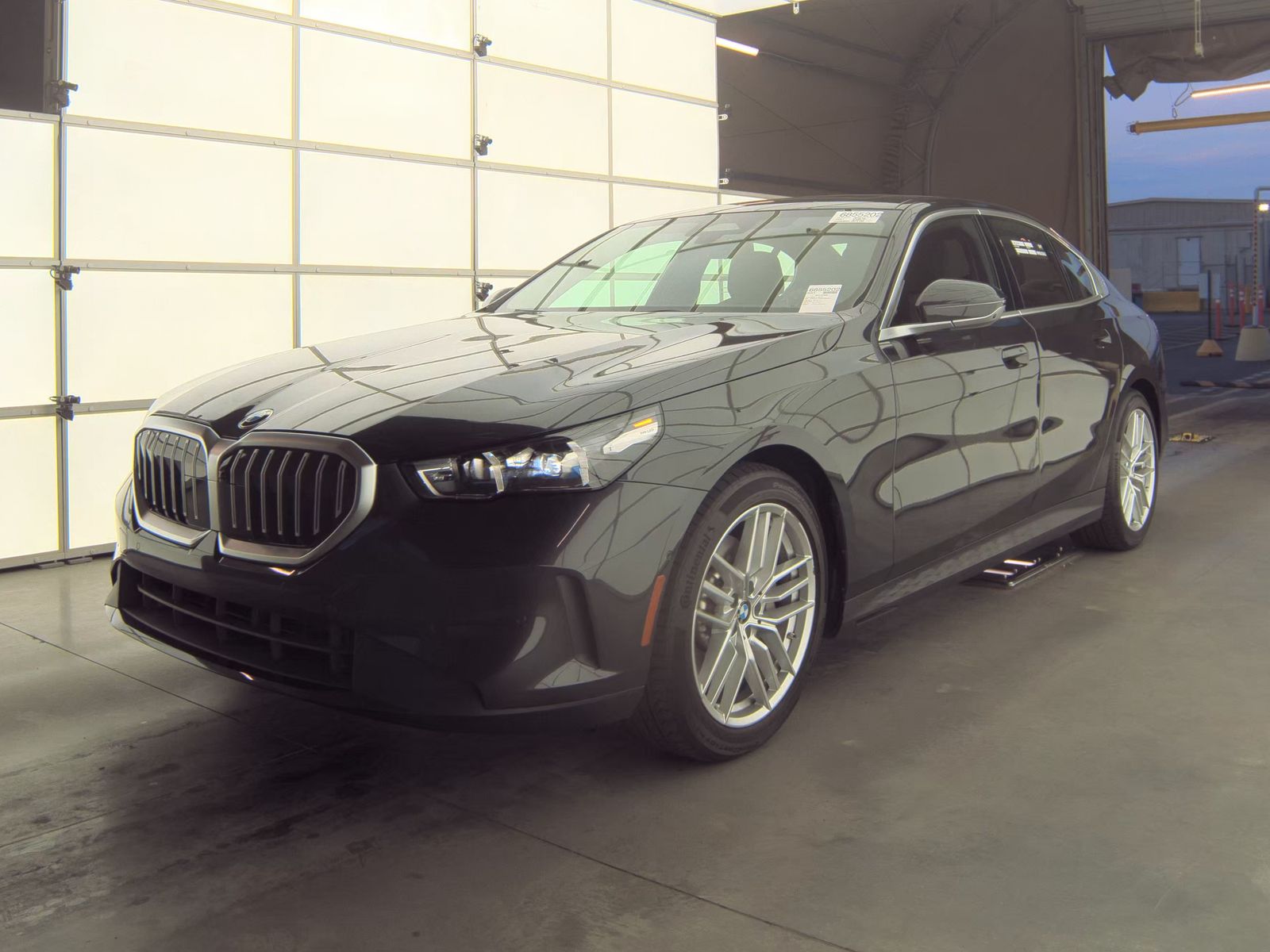 2025 BMW 5 Series 530i RWD