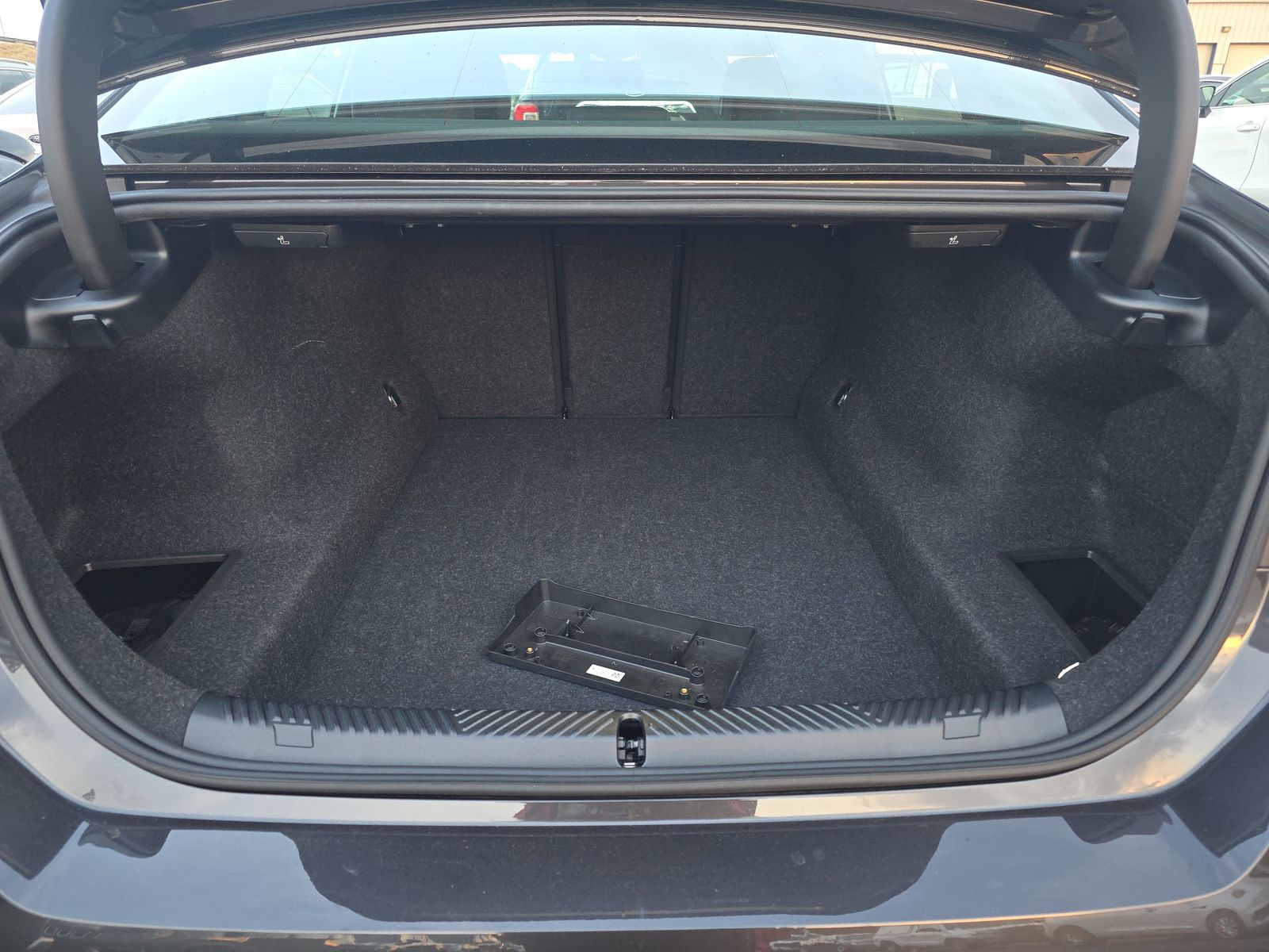 2025 BMW 5 Series 530i RWD