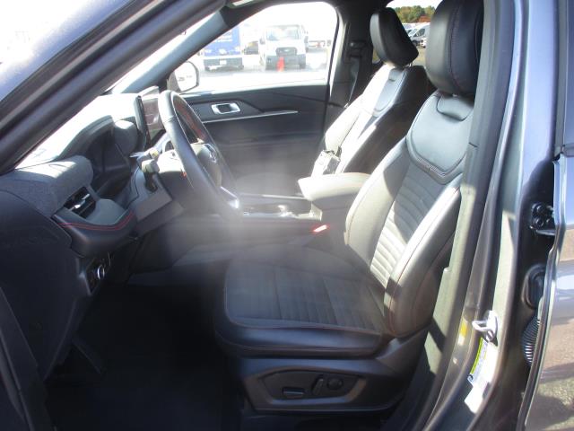 2025 Ford Explorer ST-Line AWD