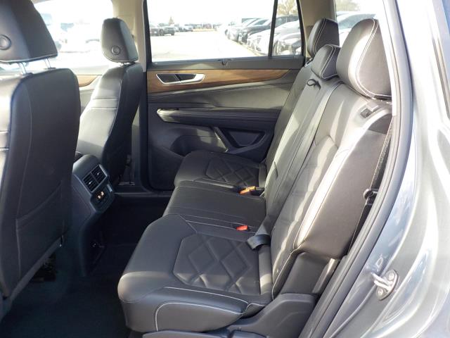 2025 Volkswagen Atlas 2.0T SE FWD