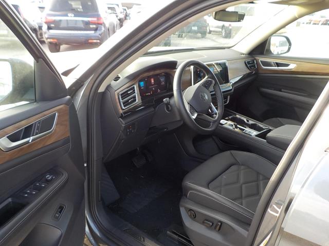 2025 Volkswagen Atlas 2.0T SE FWD