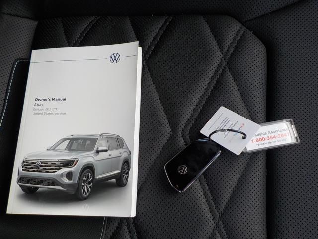 2025 Volkswagen Atlas 2.0T SE FWD