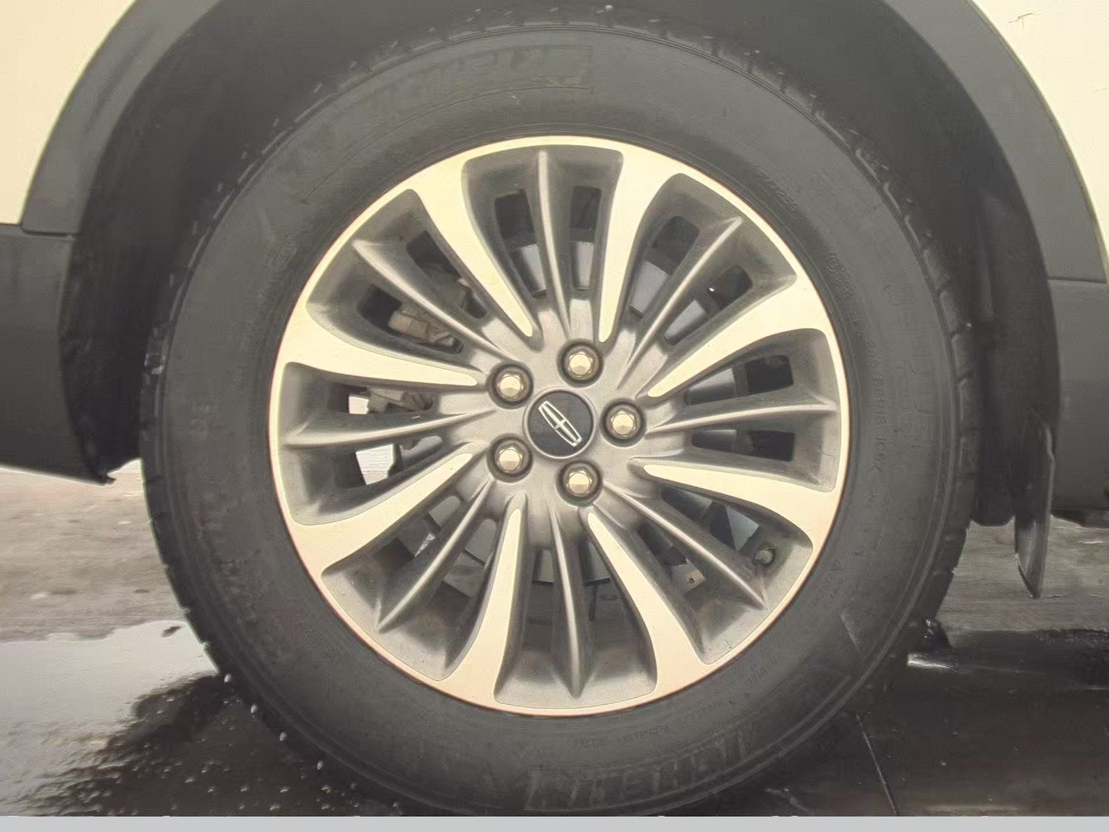 2023 Lincoln Nautilus Standard FWD