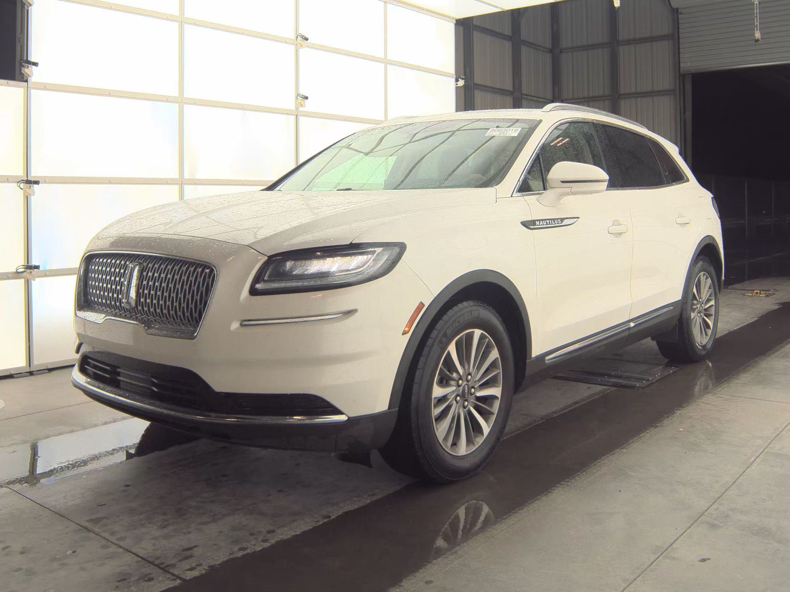 2023 Lincoln Nautilus Standard FWD