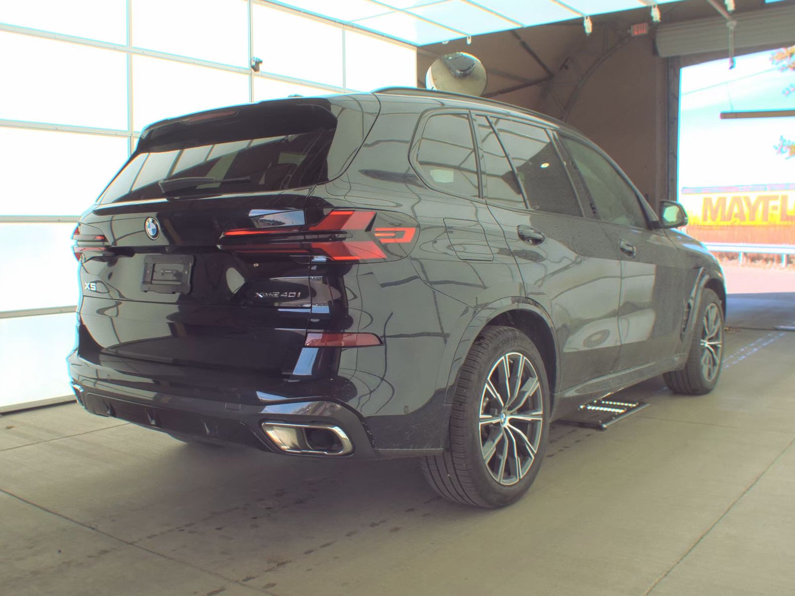 2025 BMW X5 xDrive40i AWD