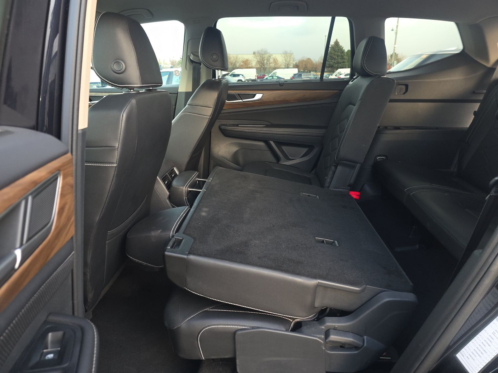 2025 Volkswagen Atlas 2.0T SE AWD