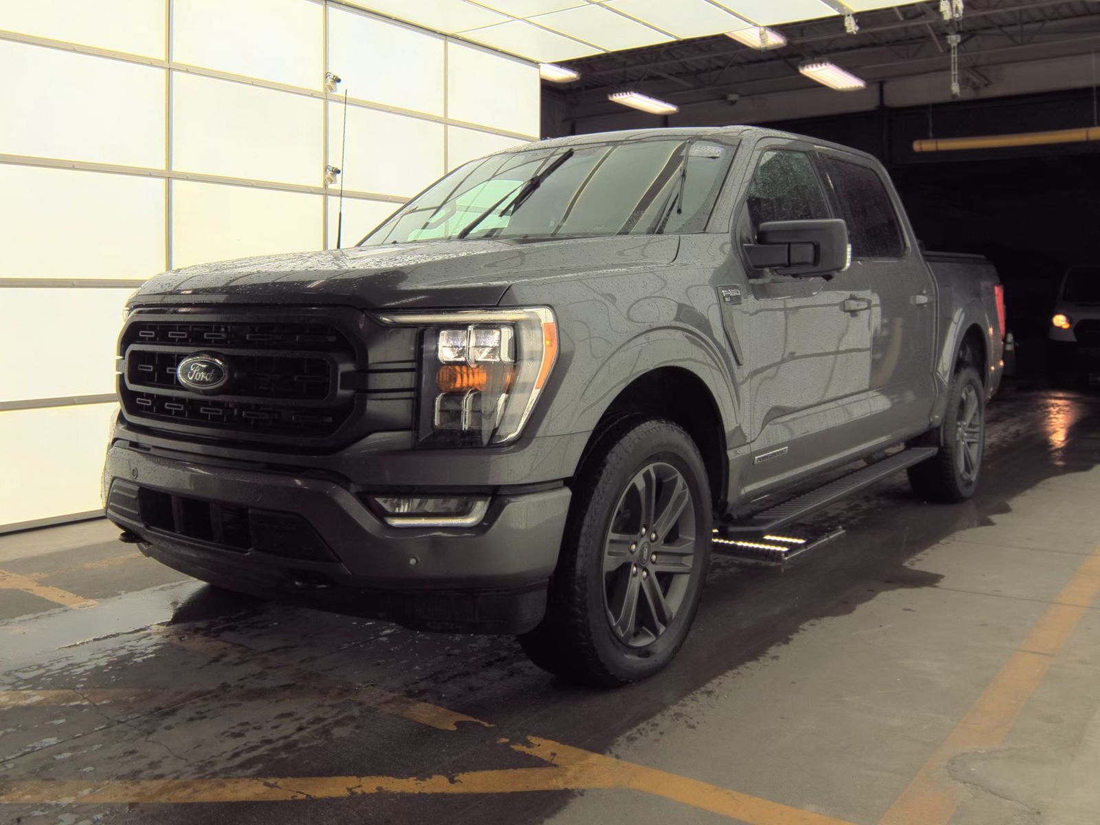 2023 Ford F-150 Hybrid XLT AWD