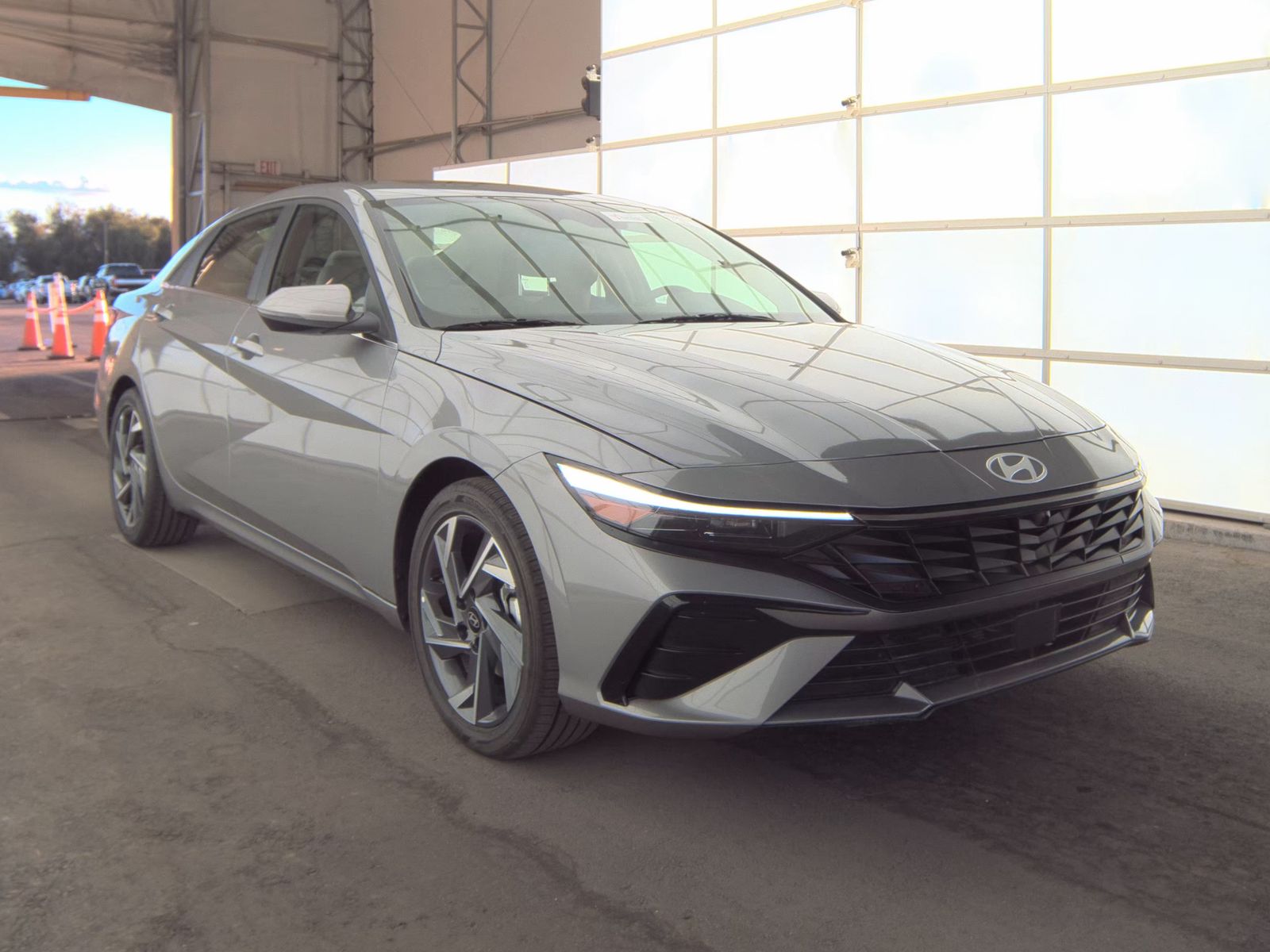 2025 Hyundai Elantra Hybrid Limited FWD