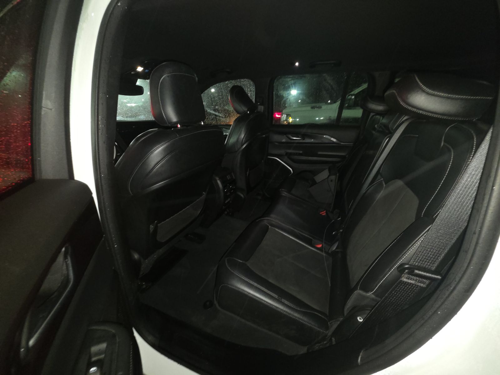 2022 Jeep Grand Cherokee Altitude AWD