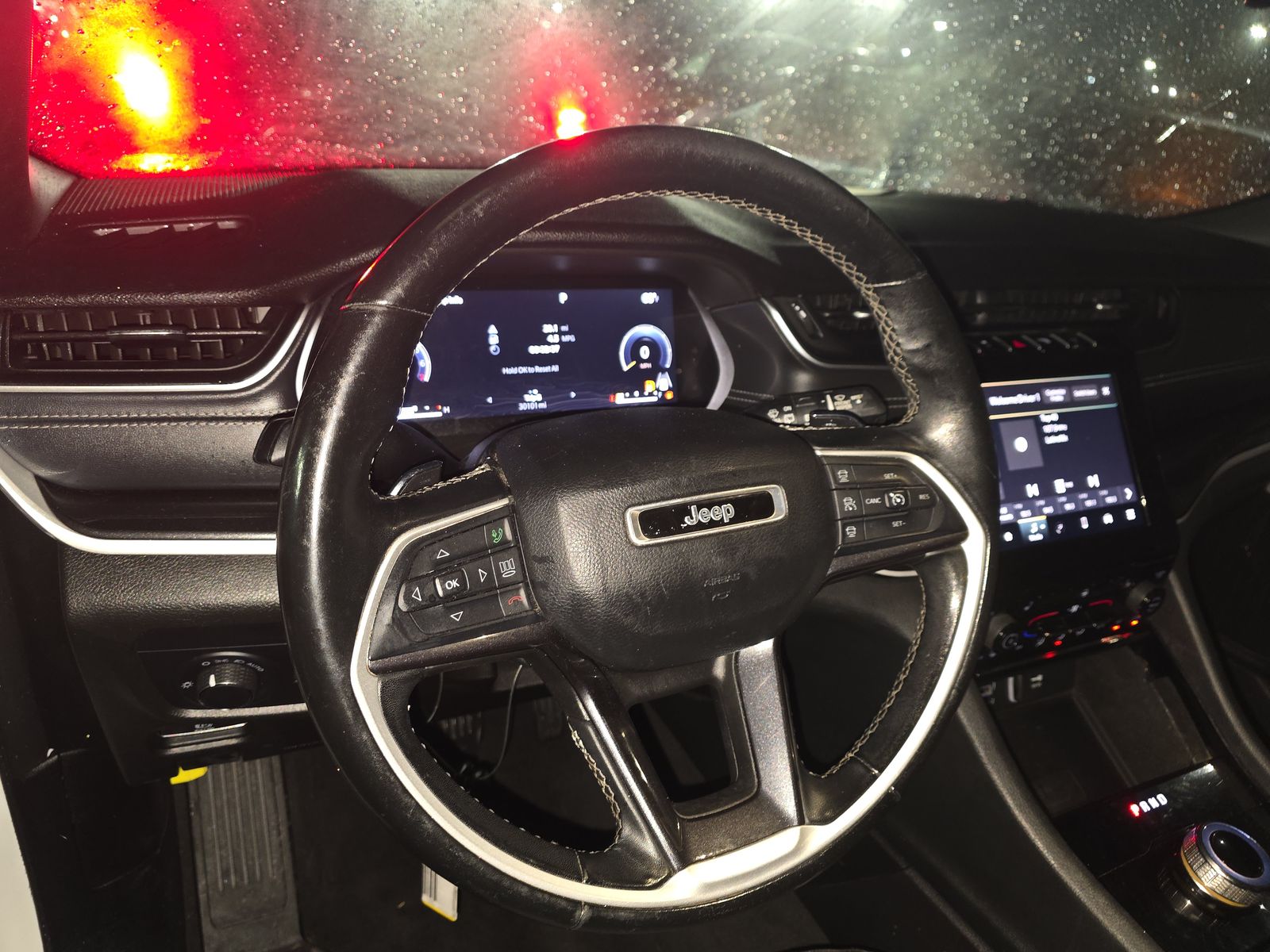 2022 Jeep Grand Cherokee Altitude AWD