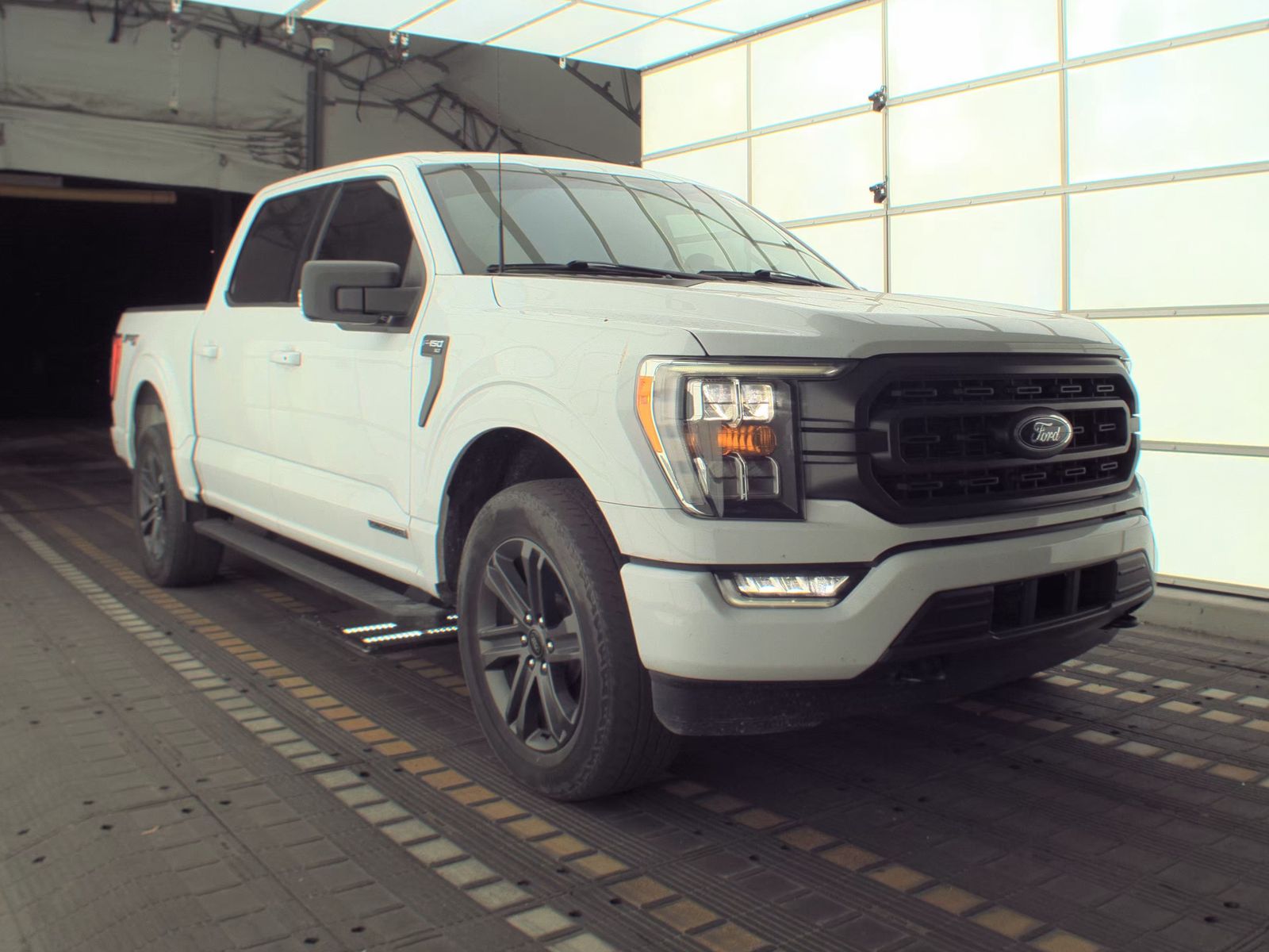 2023 Ford F-150 Hybrid XLT AWD