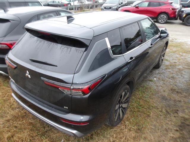 2025 Mitsubishi Outlander SE FWD