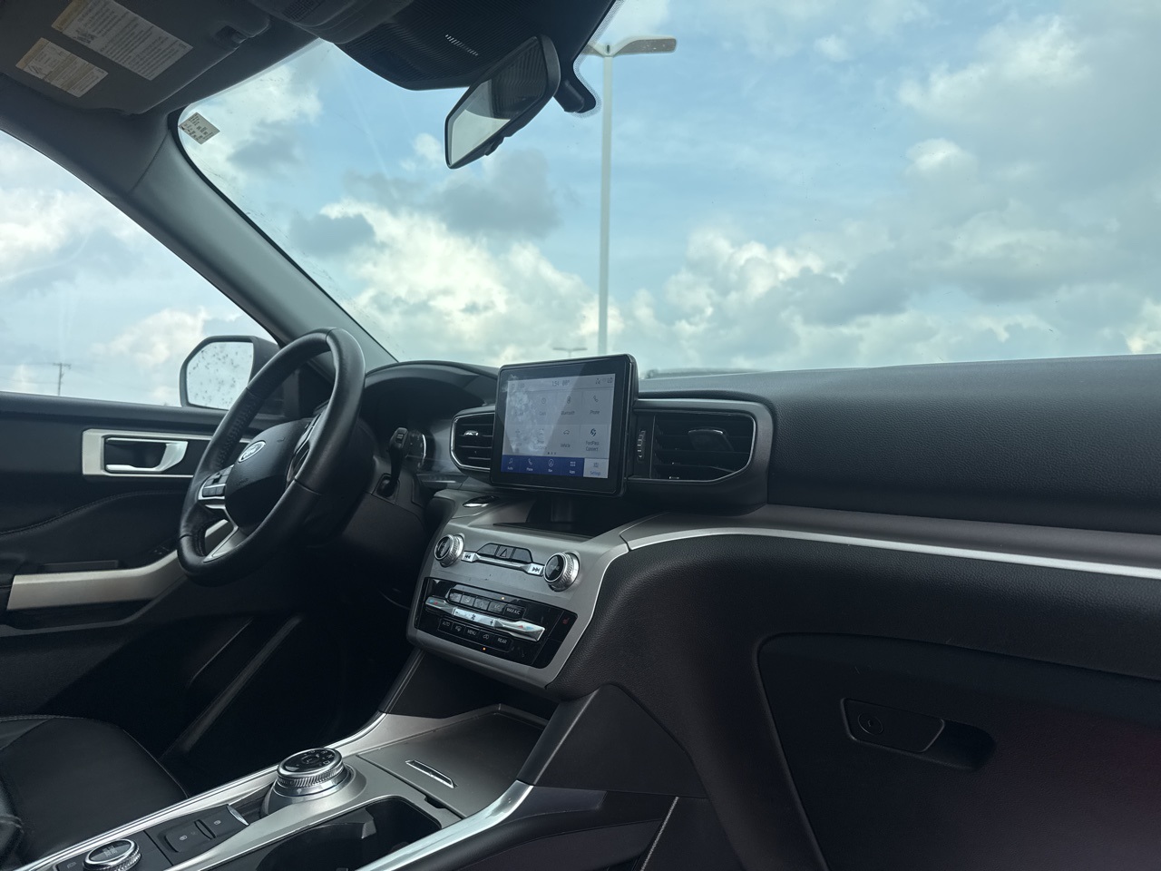 2023 Ford Explorer XLT AWD