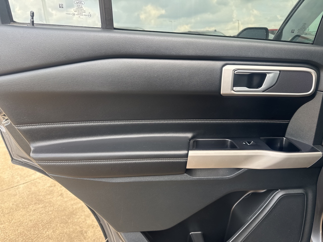 2023 Ford Explorer XLT AWD