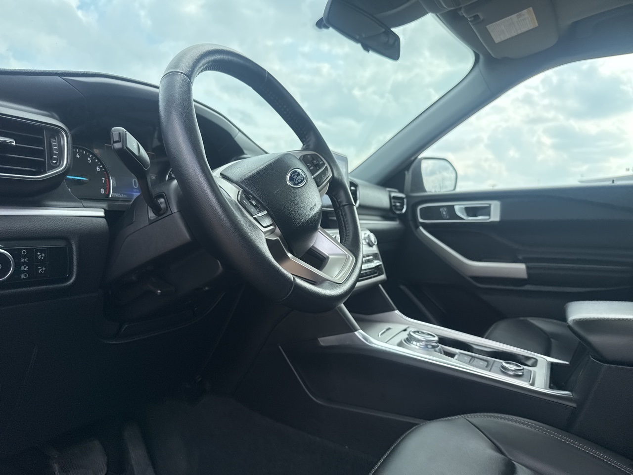 2023 Ford Explorer XLT AWD