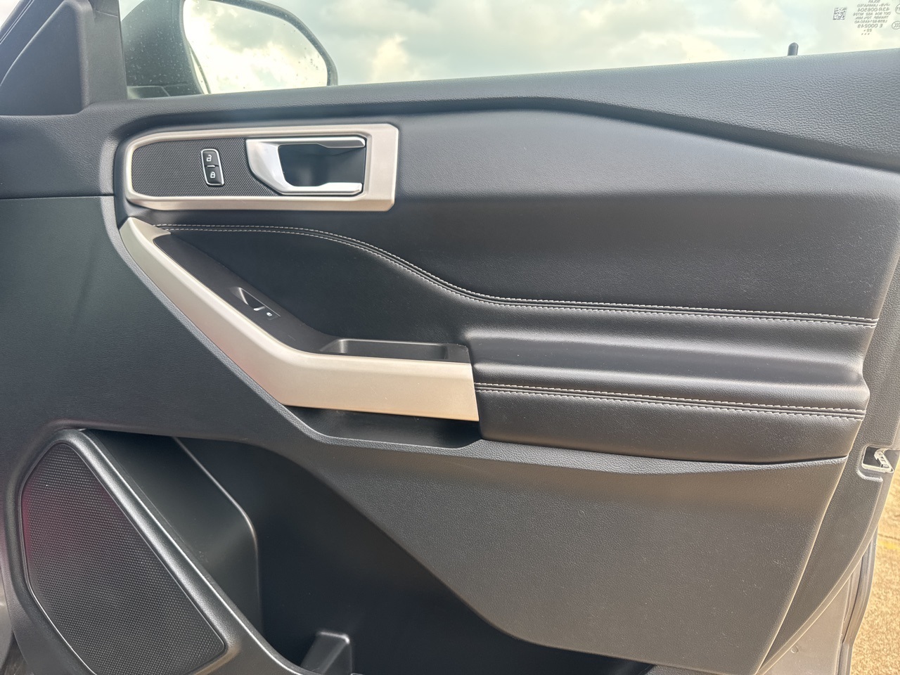 2023 Ford Explorer XLT AWD