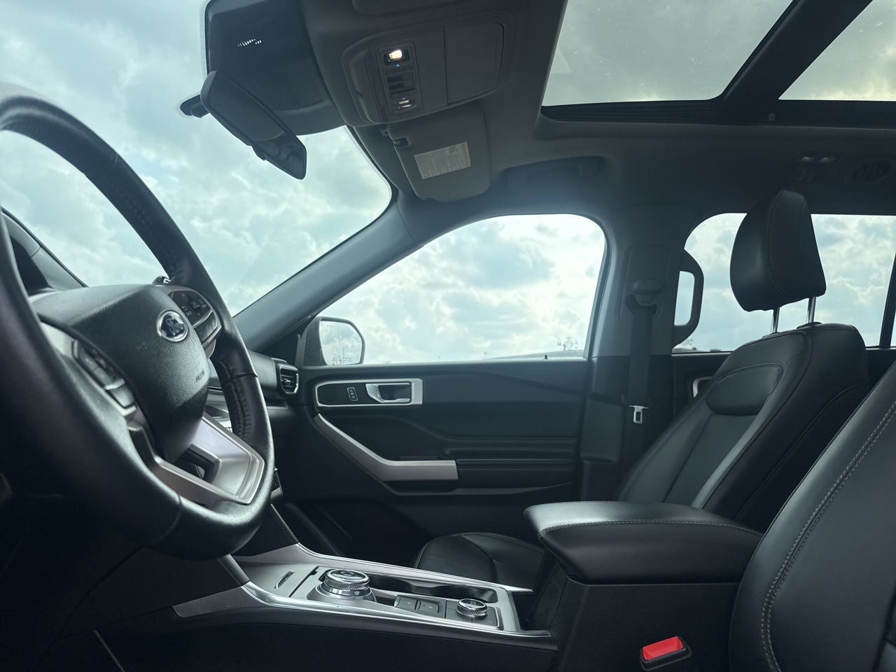 2023 Ford Explorer XLT AWD