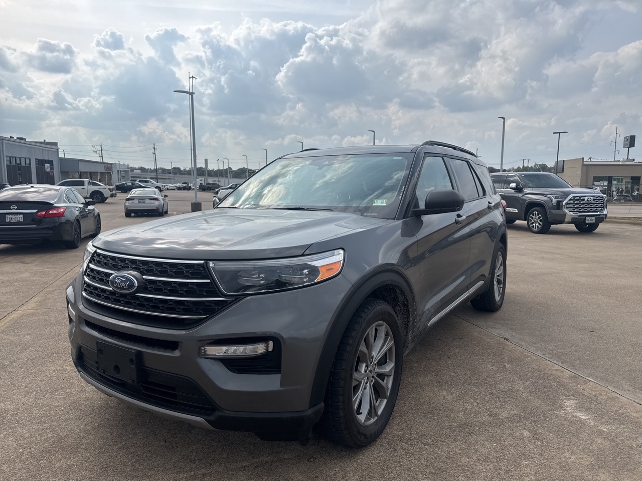 2023 Ford Explorer XLT AWD