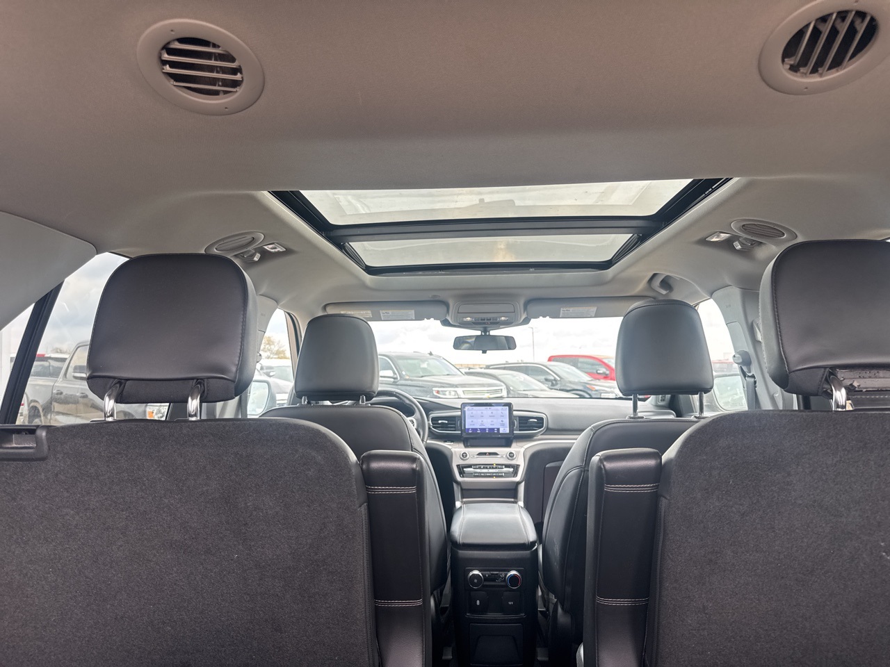 2023 Ford Explorer XLT AWD