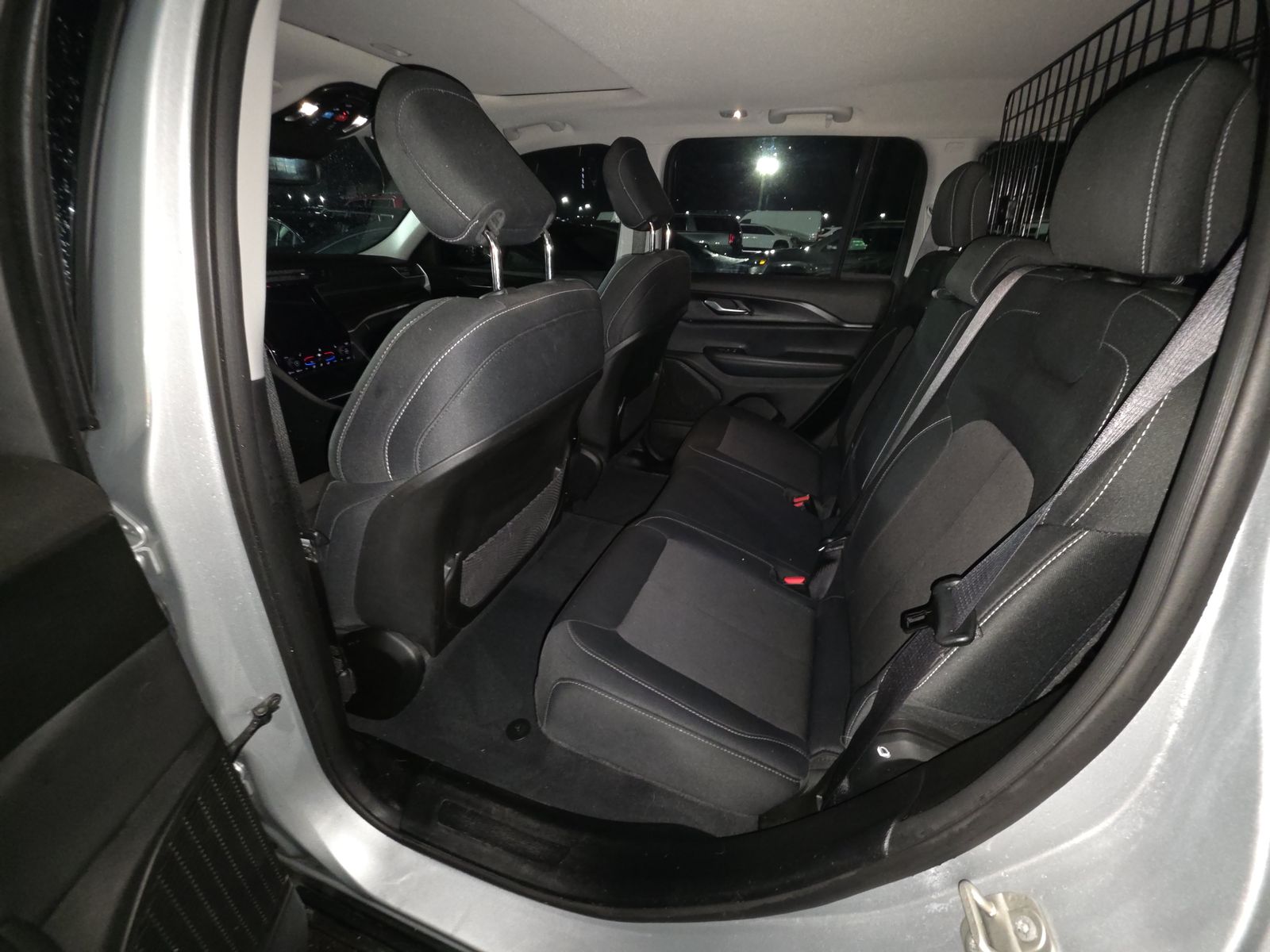 2023 Jeep Grand Cherokee Laredo AWD