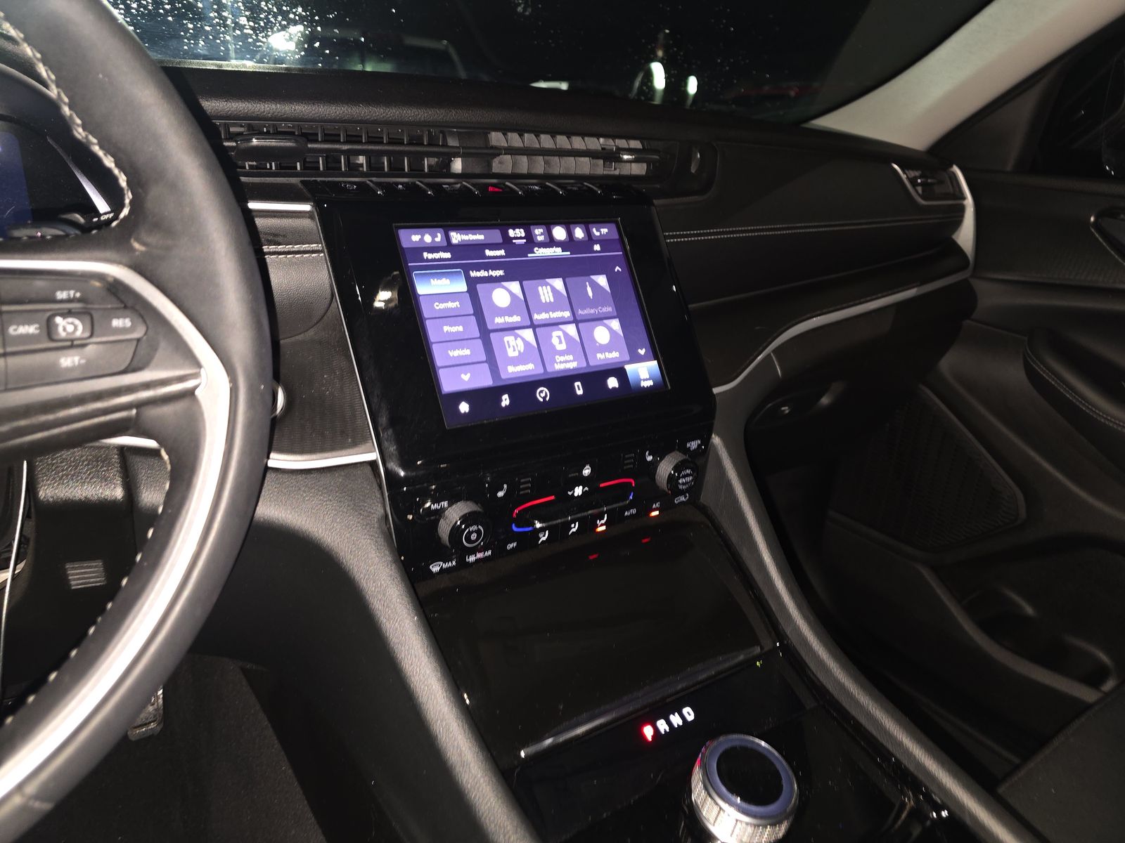 2023 Jeep Grand Cherokee Laredo AWD