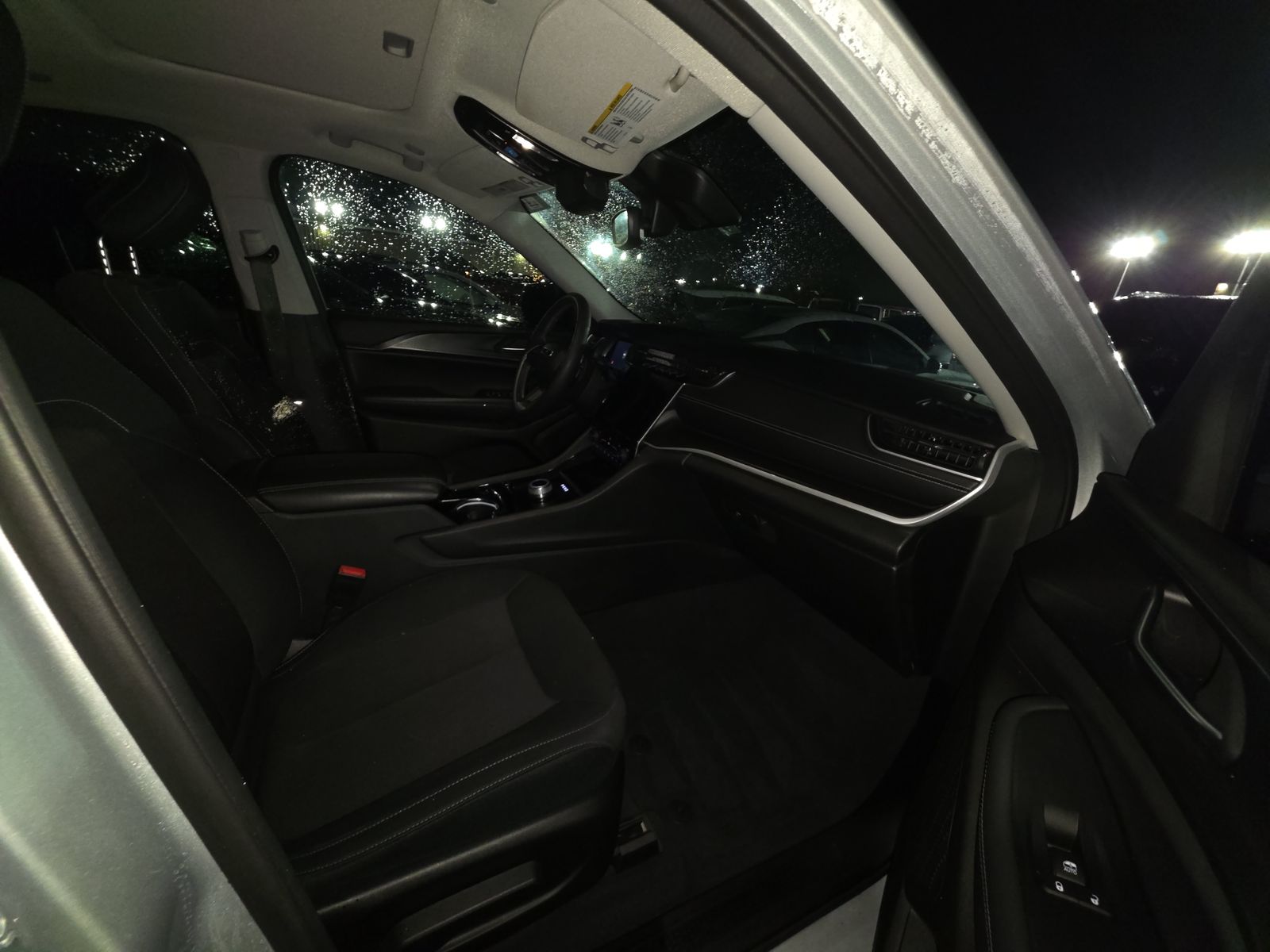 2023 Jeep Grand Cherokee Laredo AWD