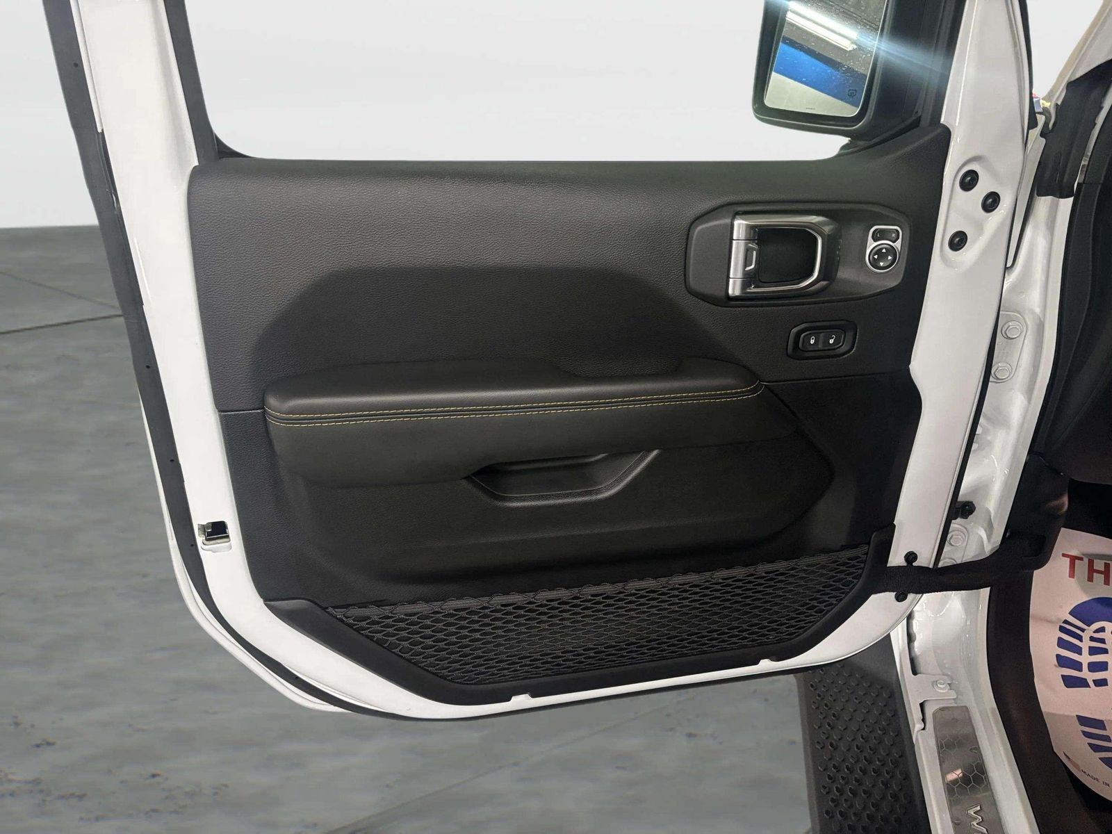 2024 Jeep Wrangler Sahara AWD